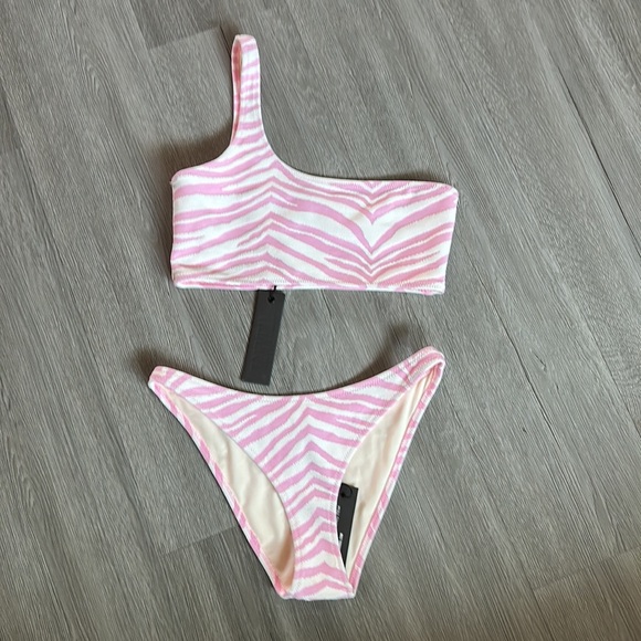 triangl swimwear Other - Zebra punch bathing suit top with cheeky bottom set.